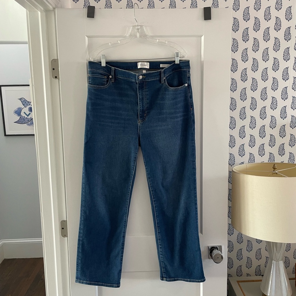 Frame Denim Le Sleek Straight Jeans in Trick